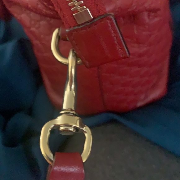 Red Gucci’s hand bag - Picture 3 of 14